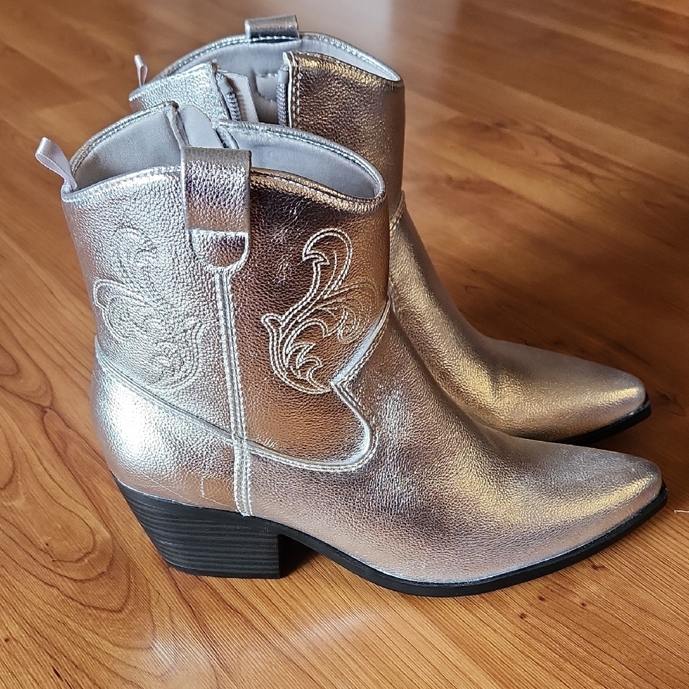 NWOT Silver Ankle Boots